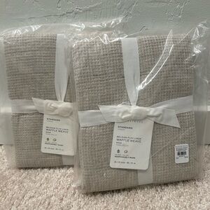 NWT Pottery Barn Belgian Flax Linen Waffle Weave Pillow Shams - Standard/Queen